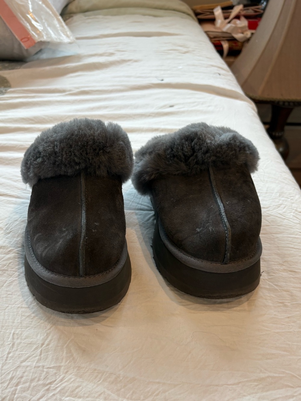 Used platform UGGs - Picture 2 of 5